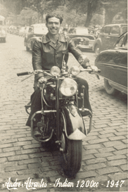 Andr Abrantes em 1947 com sua Indian 1200cc / 0Km., na  Av. 15 de Novembro em Petrpolis/RJ